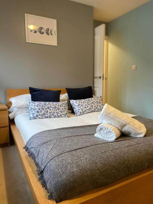 Sapphire - 3 Bedroom House Sleeps 7 With Parking. Ipswich Exterior photo