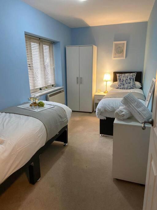 Sapphire - 3 Bedroom House Sleeps 7 With Parking. Ipswich Exterior photo