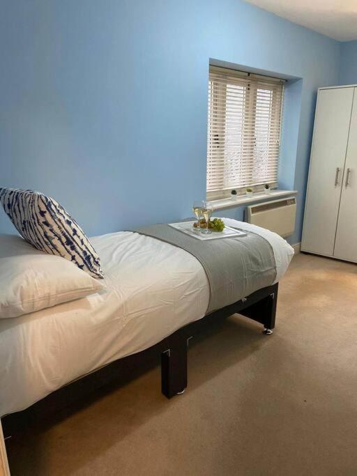Sapphire - 3 Bedroom House Sleeps 7 With Parking. Ipswich Exterior photo