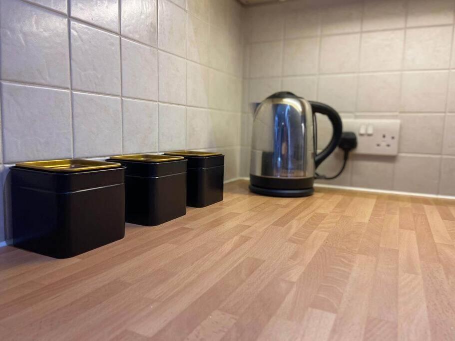 Sapphire - 3 Bedroom House Sleeps 7 With Parking. Ipswich Exterior photo