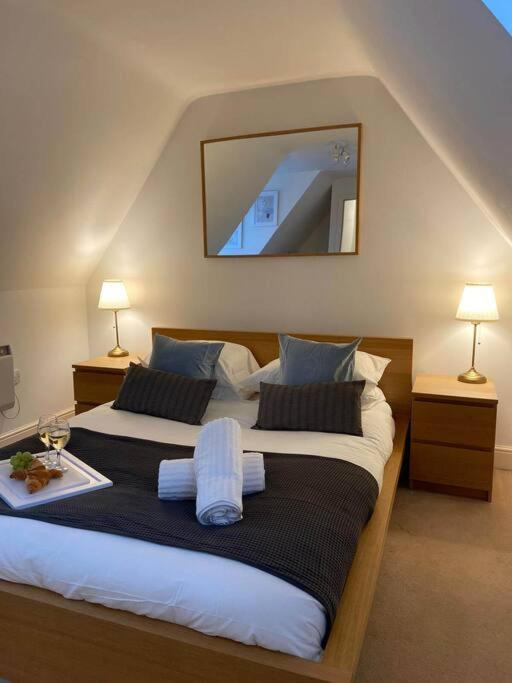 Sapphire - 3 Bedroom House Sleeps 7 With Parking. Ipswich Exterior photo